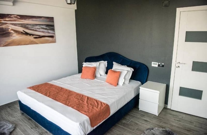 Аренда шикарных 2-комнатных апартаментов с террасой, 75 м², Констанца, Румыния